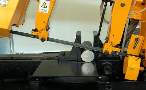 小榄镇数控带锯床自动送料精度会出现偏差吗？